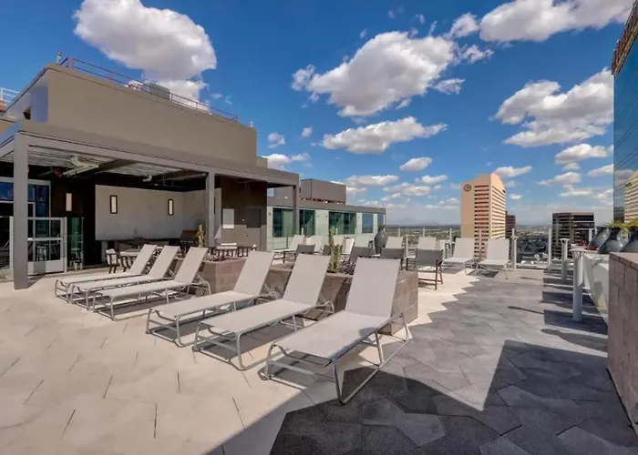 Apartment Boulevard Highrise Stu Sky Pool Parking Gym 21
